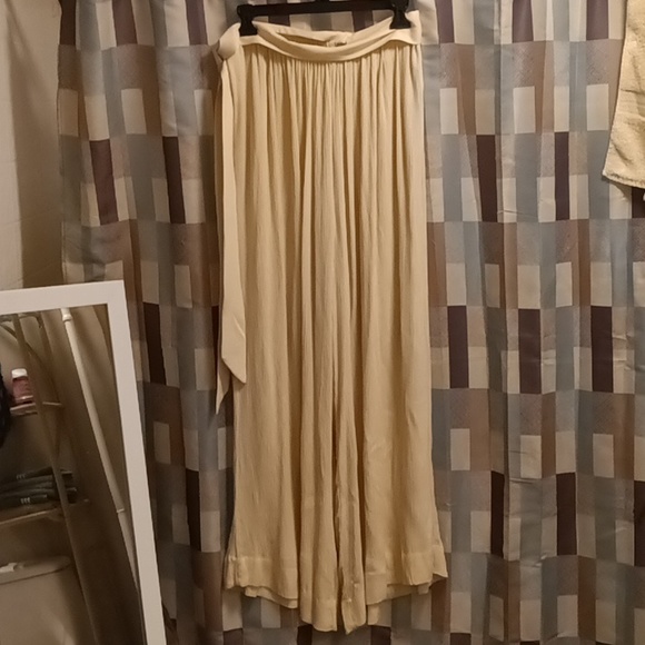 Free People Pants - FINAL PRICE NWT Free People neutral crinkled pants/jumpsuit elastic banded waist